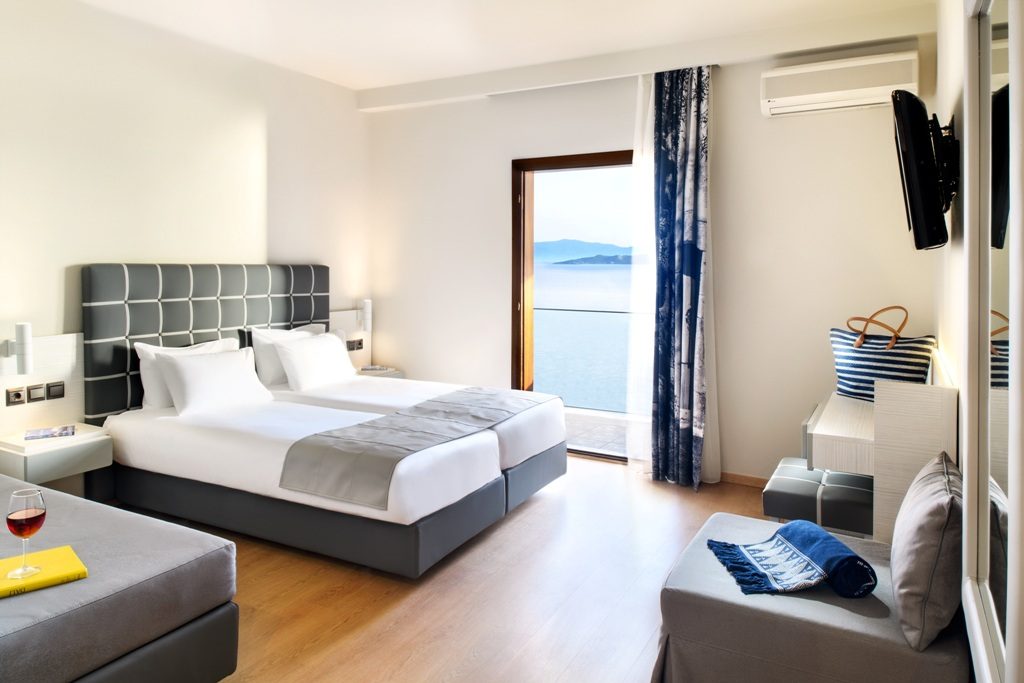 Standard Double / Twin Room with Side Sea View