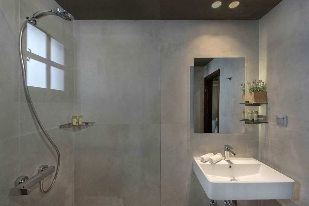 Double Room with Private Pool Land View