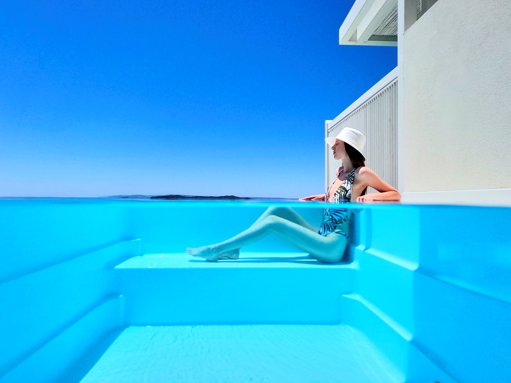 Double Room with Private Pool Land View